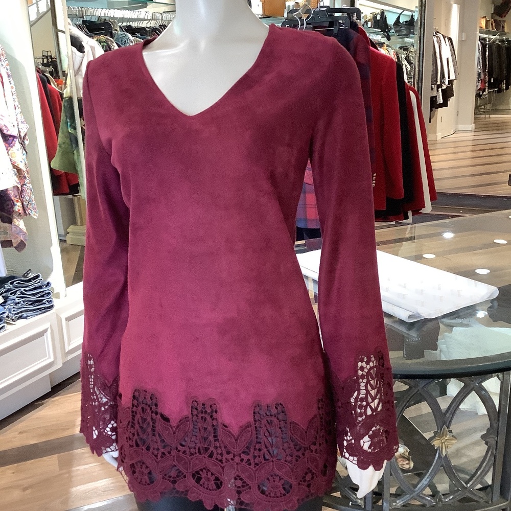 Barcelino washable suede with gorgeous lace detail   V neck zip back